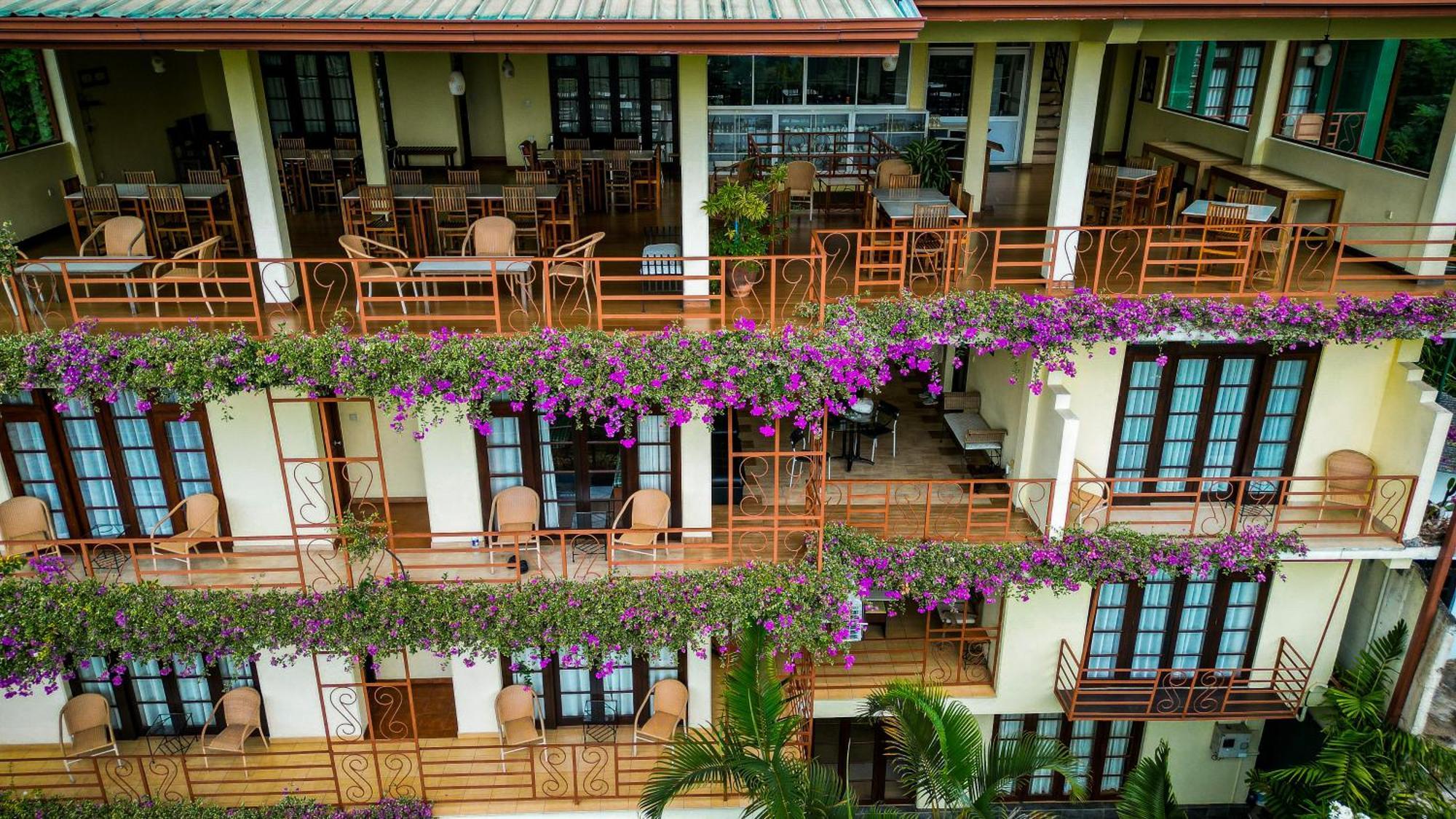 Nature Walk Resort Kandy Exterior photo
