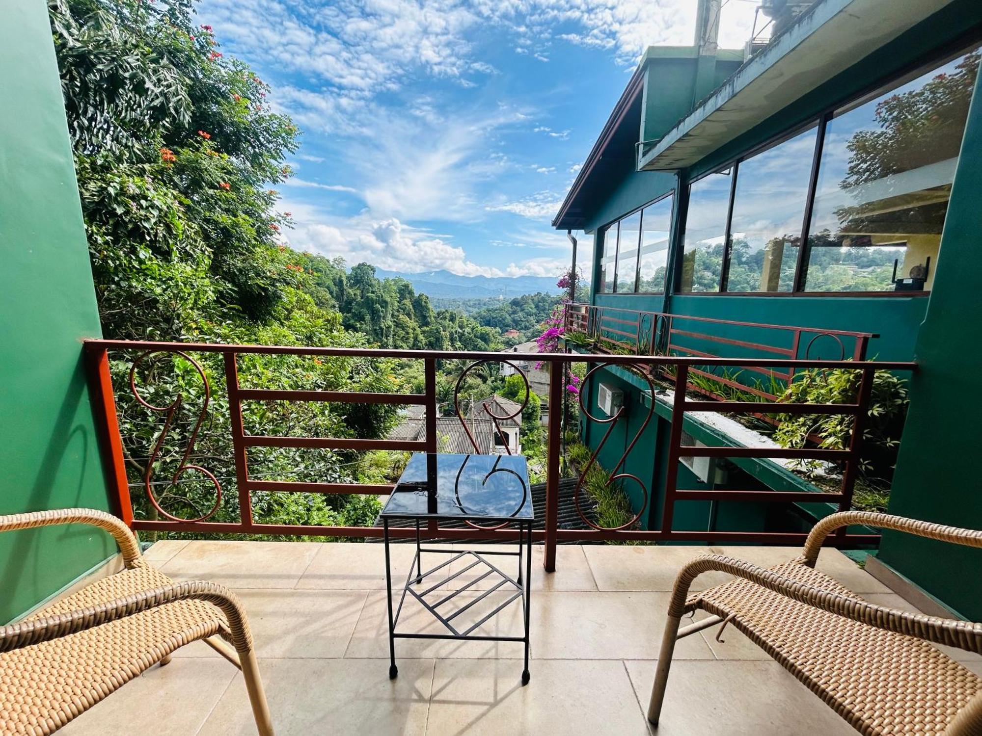 Nature Walk Resort Kandy Exterior photo