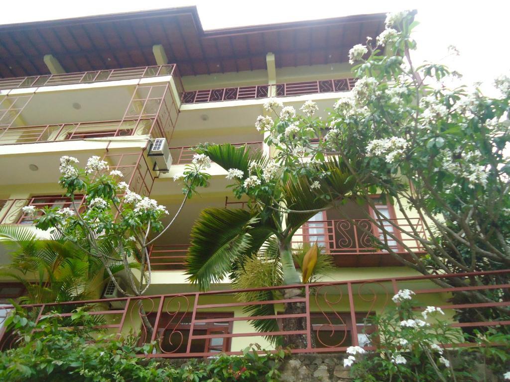 Nature Walk Resort Kandy Exterior photo