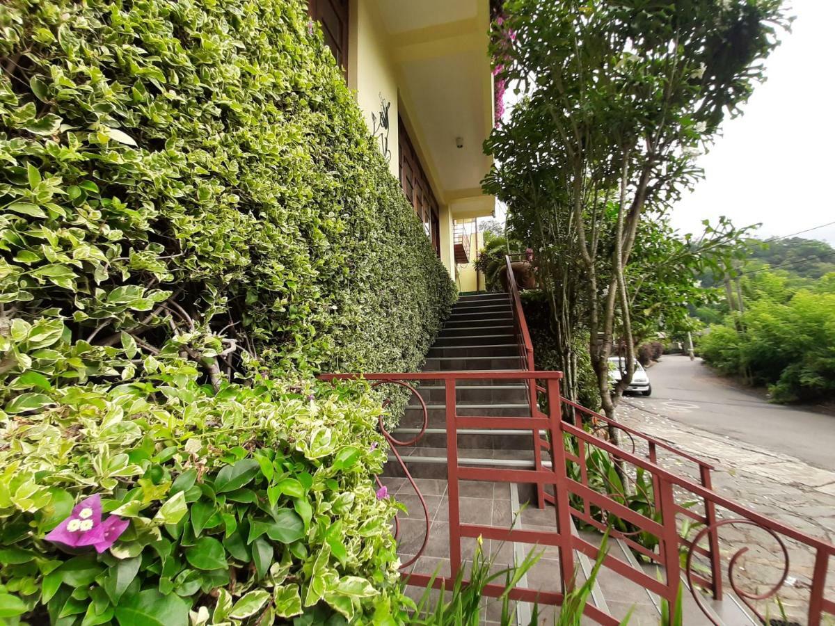 Nature Walk Resort Kandy Exterior photo